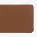 Alterzone Pad Desktop Sustainable Vegan Leather Surface, Cognac Brown - DELENordic.com Alterzone Pad hiirimatto vegaanisesta nahasta, konjakinruskea