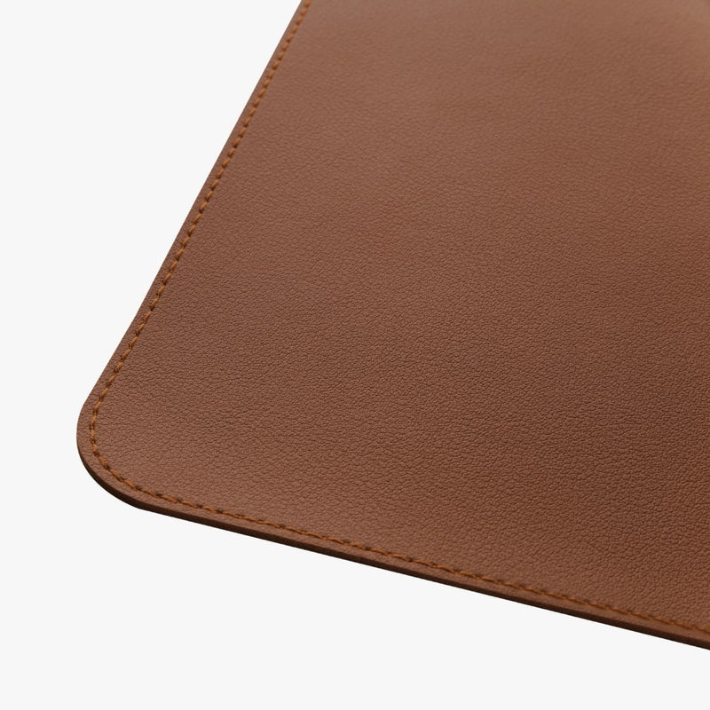 Alterzone Pad Desktop Sustainable Vegan Leather Surface, Cognac Brown - DELENordic.com